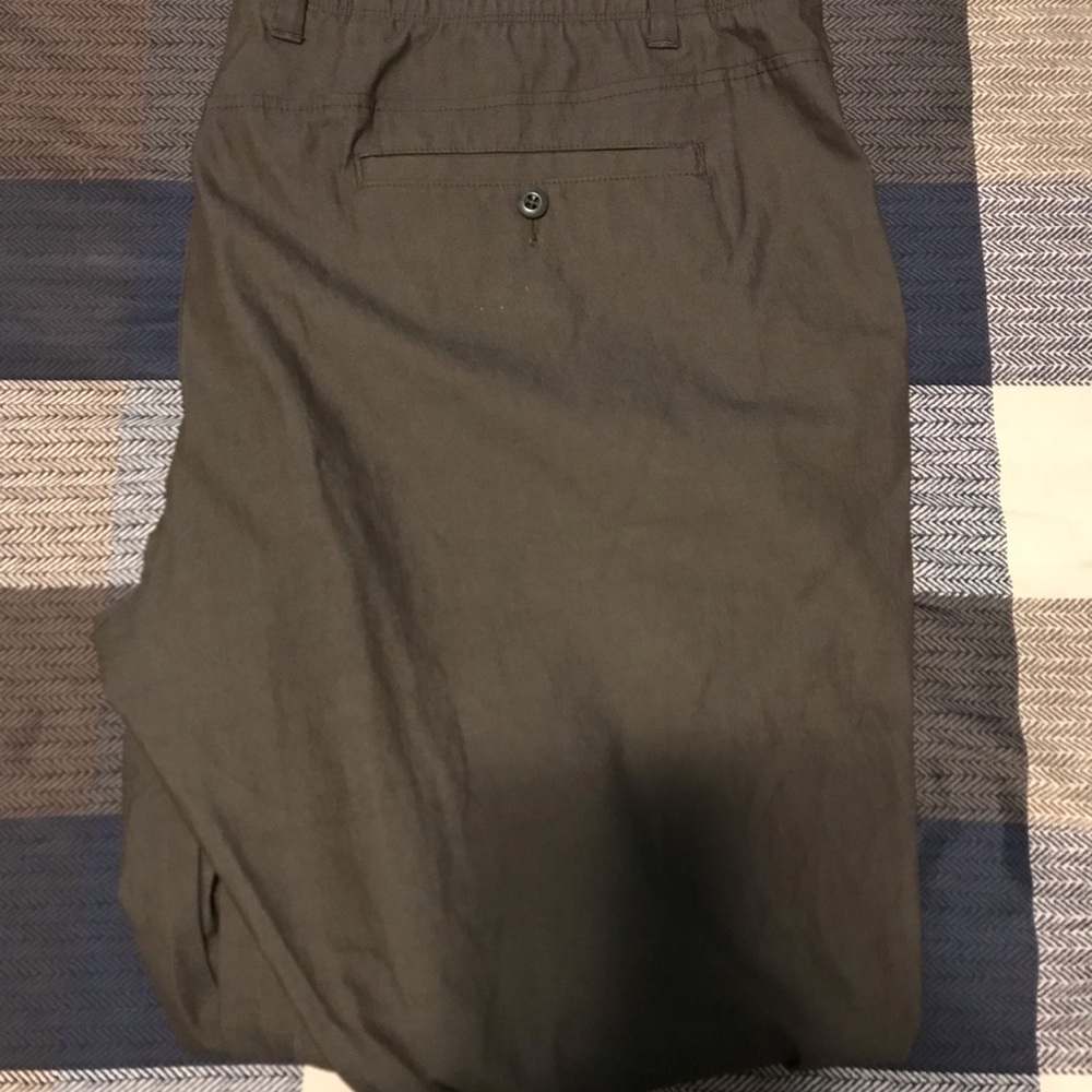 Under Armour Button-Up Cargo Pants - Mens 44W 32L